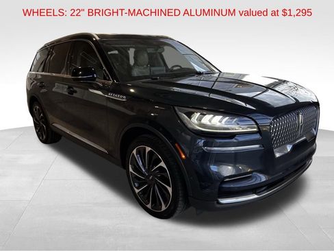 Used 2023 Lincoln Aviator Reserve w/ Equipment Group 201A image 8