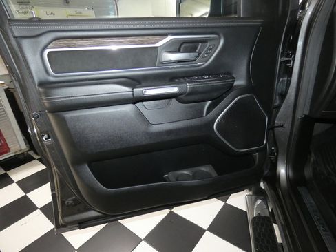 Used 2020 RAM 1500 Laramie image 23