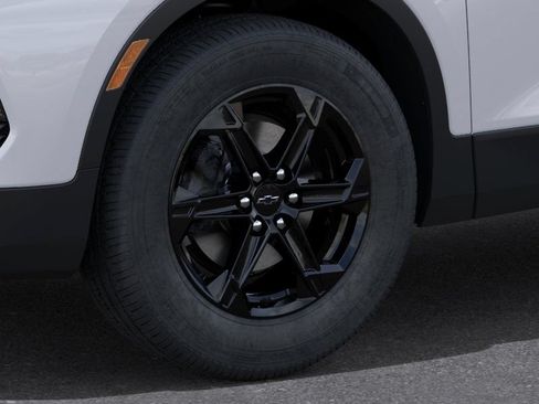 New 2026 Chevrolet Blazer LT w/ Convenience Package FWD image 9