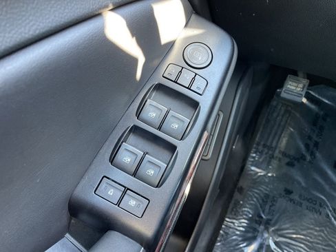 Used 2018 GMC Yukon XL SLT image 25