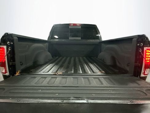 Used 2018 RAM 1500 Laramie image 26