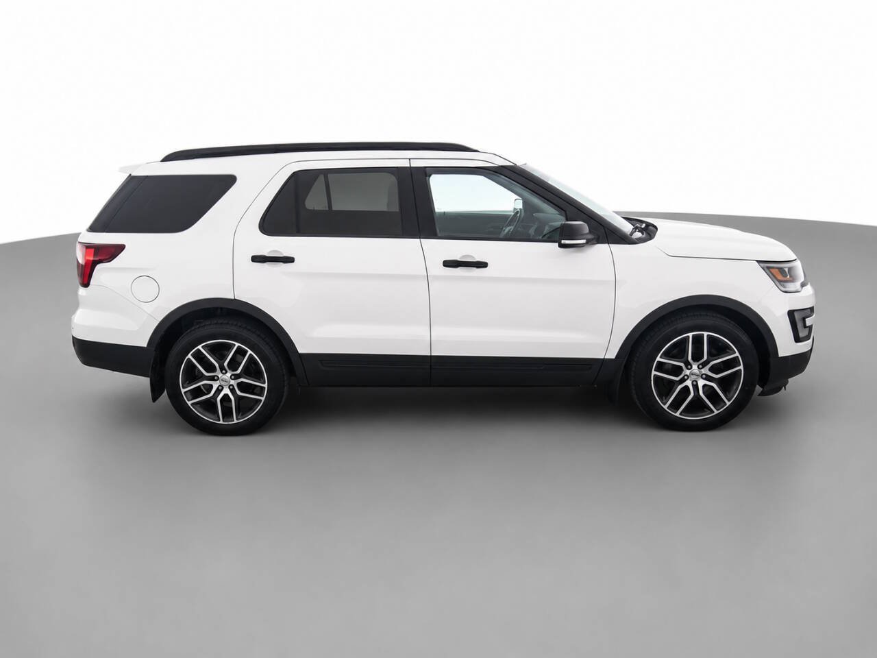 Used 2017 Ford Explorer Sport w/ Equipment Group 401A AWD/4WD image 4