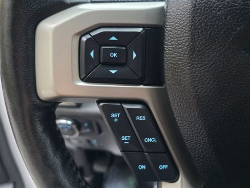 Used 2017 Ford F250 Lariat w/ Lariat Ultimate Package AWD/4WD image 23
