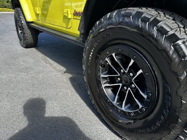 Used 2024 Jeep Wrangler Unlimited Rubicon AWD/4WD image 11