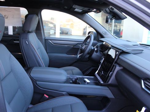 New 2026 GMC Acadia AT4 w/ Super Cruise Package image 14