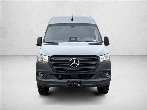 Used 2026 Mercedes-Benz Sprinter 2500 image 2
