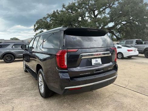 Used 2023 GMC Yukon XL SLT RWD image 2