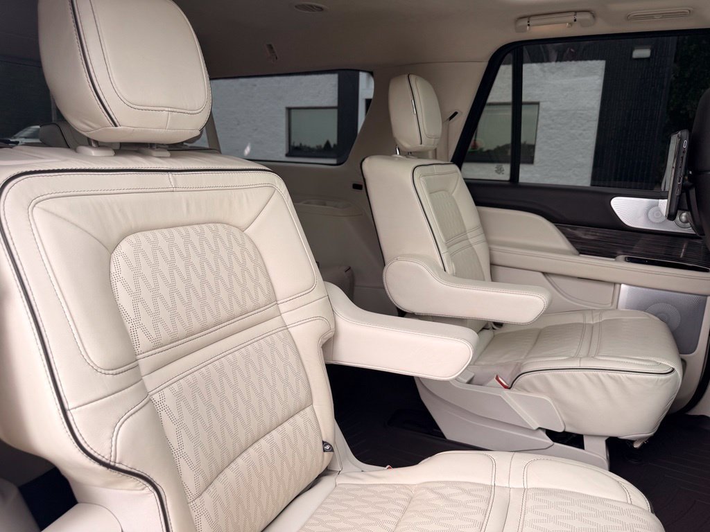 Used 2021 Lincoln Navigator L Black Label AWD/4WD image 31