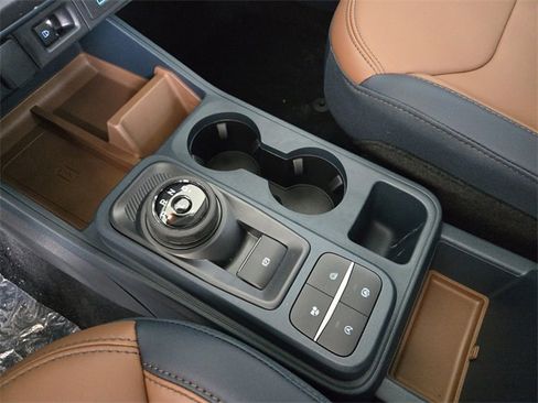 Used 2024 Ford Maverick Lariat w/ 4K Tow Package image 19