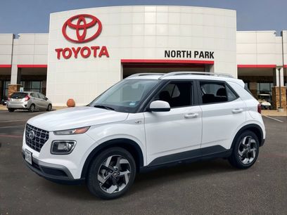 Used 2025 Hyundai Venue SEL