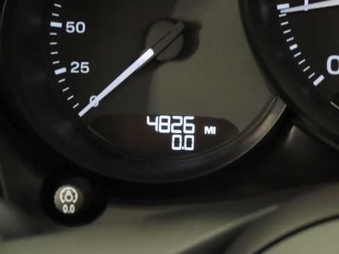 Certified 2026 Porsche Macan AWD/4WD image 17