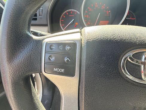 Used 2011 Toyota 4Runner SR5 w/ Convenience Pkg image 28