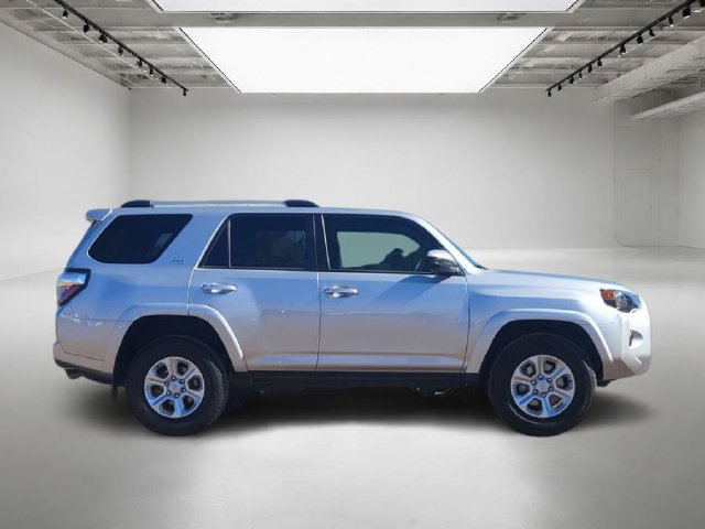 Used 2023 Toyota 4Runner SR5 AWD/4WD image 6