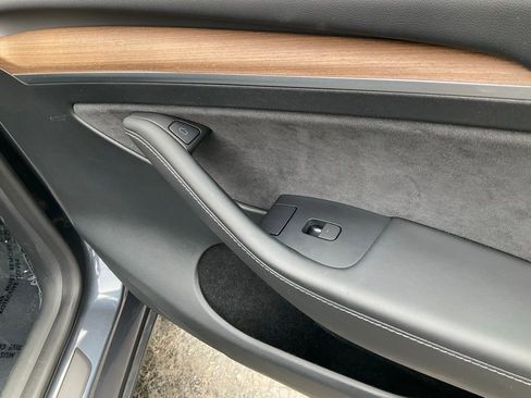 Used 2023 Tesla Model Y 2WD image 73