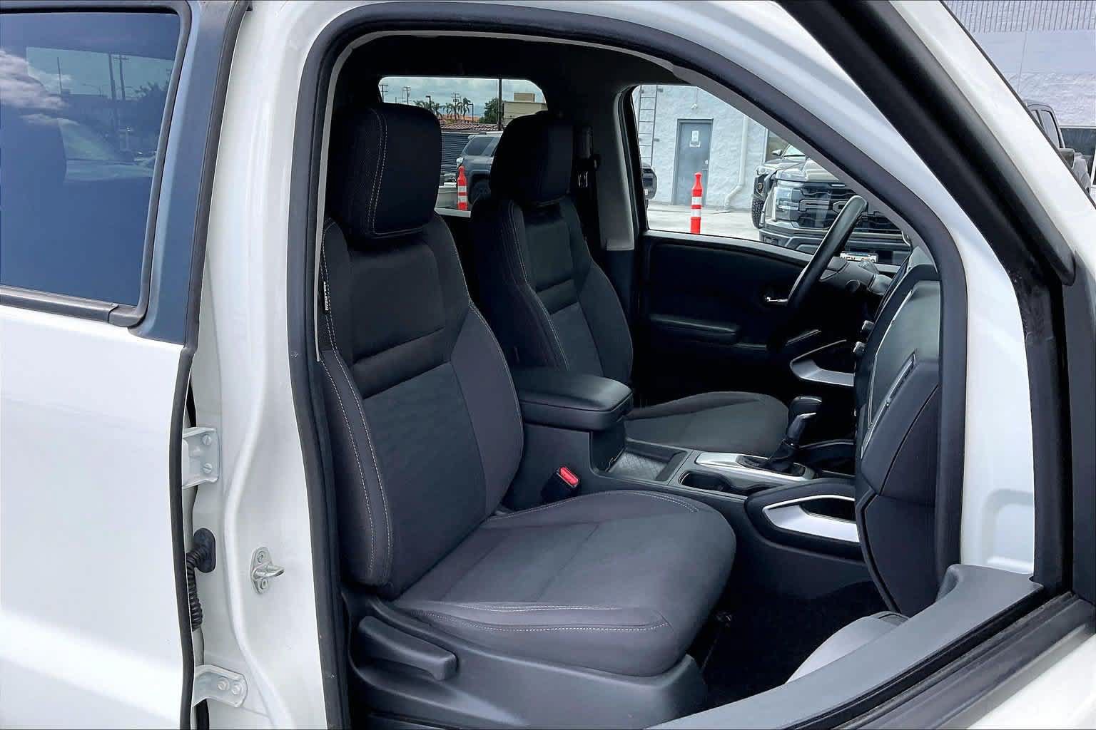 Used 2023 Nissan Frontier SV AWD/4WD image 13