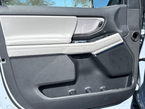 New 2026 Ford Expedition Active image 18