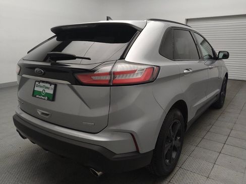 Used 2020 Ford Edge SE FWD image 9