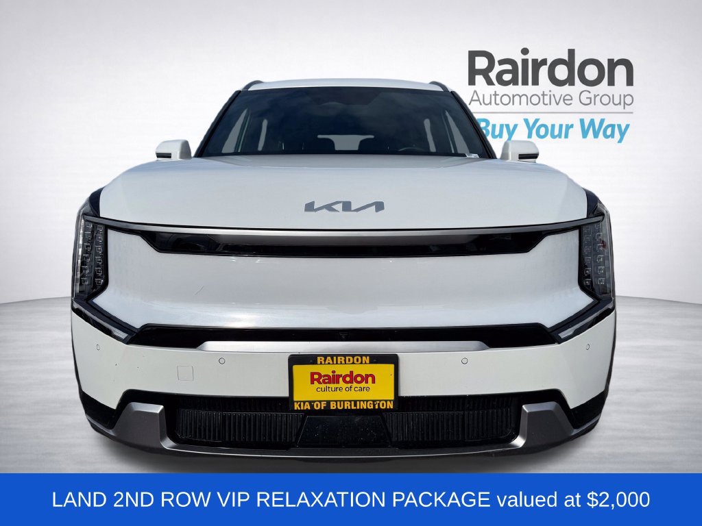 Used 2024 Kia EV9 Land AWD/4WD image 2