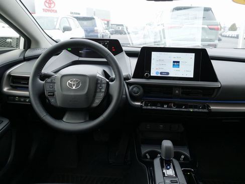 Used 2025 Toyota Prius XLE image 20