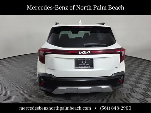 Used 2024 Kia Seltos EX AWD/4WD image 5