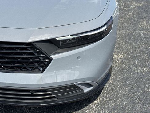 Used 2025 Honda Accord EX-L image 9
