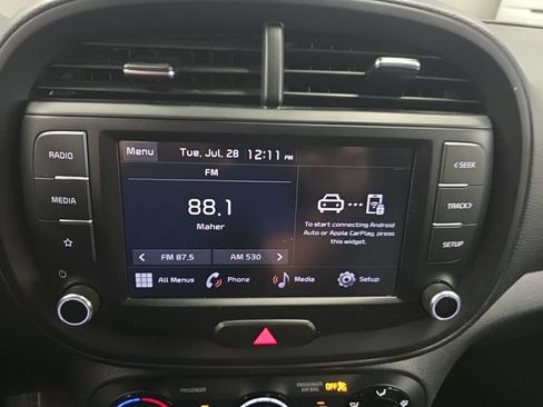 Used 2023 Kia Soul LX w/ Option Group 015 FWD image 20