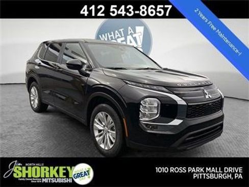 New 2026 Mitsubishi Outlander ES image 1