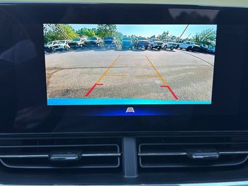 Used 2025 Chevrolet Trax RS w/ Driver Confidence Package FWD image 26