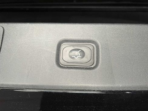 Used 2025 Ford Expedition Active AWD/4WD image 16