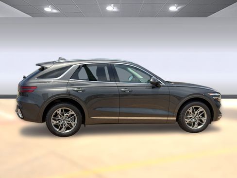 Used 2025 Genesis GV70 2.5T AWD/4WD image 6