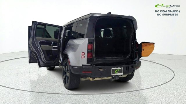 Used 2022 Land Rover Defender 110 X-Dynamic SE AWD/4WD image 16
