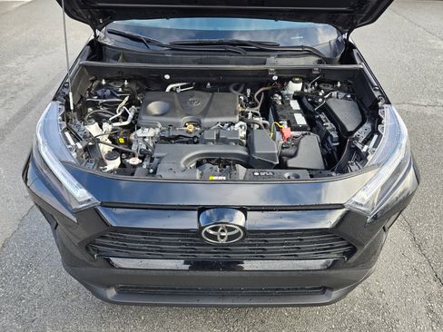 Used 2022 Toyota RAV4 XLE image 19