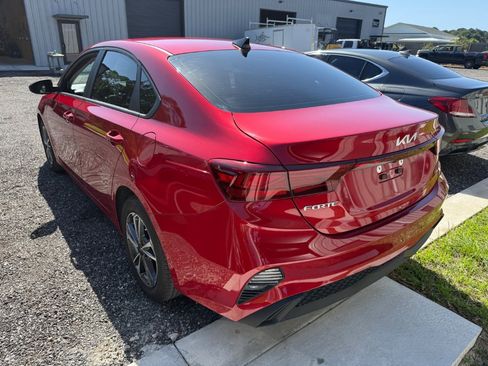 Used 2024 Kia Forte LXS FWD image 5