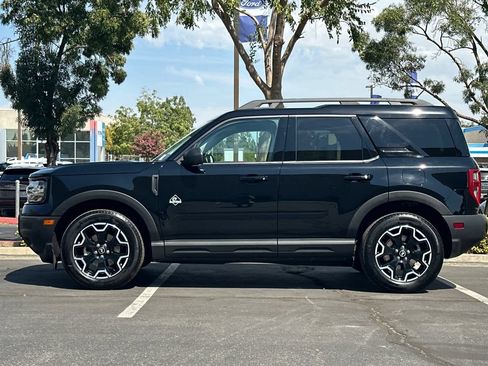 Used 2025 Ford Bronco Sport Outer Banks AWD/4WD image 5
