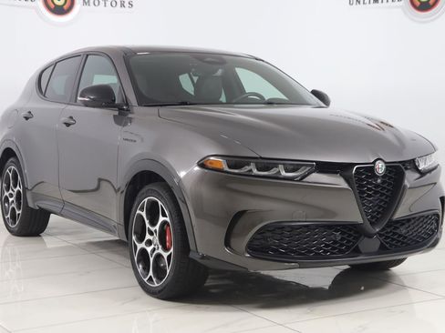 Used 2024 Alfa Romeo Tonale Veloce AWD/4WD image 23