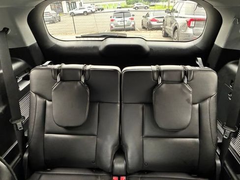 Certified 2023 Ford Explorer XLT w/ Equipment Group 202A AWD/4WD image 11