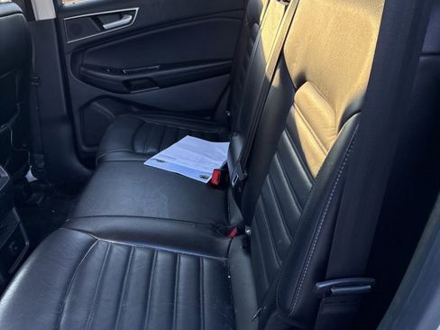 Used 2017 Ford Edge SEL w/ Equipment Group 201A image 5