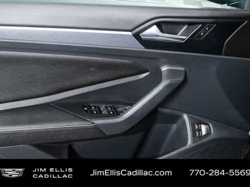 Used 2024 Volkswagen Jetta SE FWD image 6