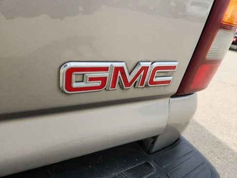 Used 2003 GMC Sierra 1500 SLE w/ Professional Package AWD/4WD image 30