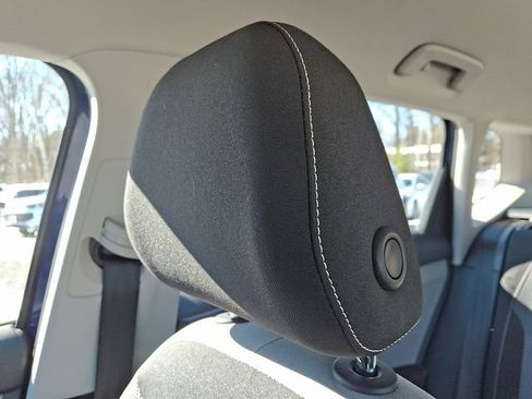 Used 2023 Volkswagen Taos S image 17