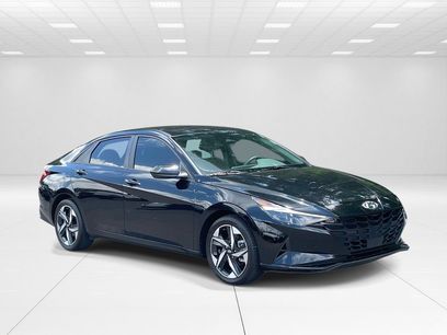 Certified 2023 Hyundai Elantra SEL w/ Convenience Package