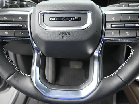 Used 2026 GMC Acadia Denali Ultimate w/ LPO, All-Weather Package AWD/4WD image 20