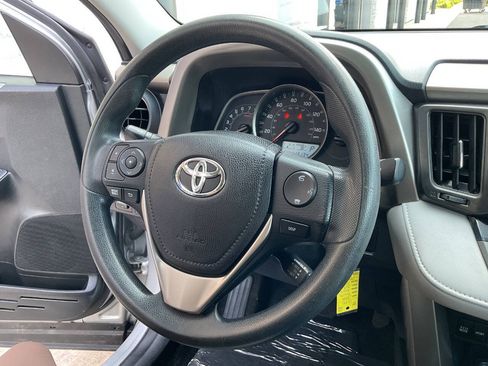 Used 2015 Toyota RAV4 XLE AWD/4WD image 18