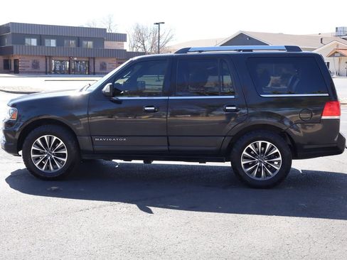 Used 2015 Lincoln Navigator 4WD image 9