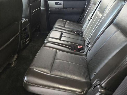 Used 2013 Ford Expedition Limited image 19