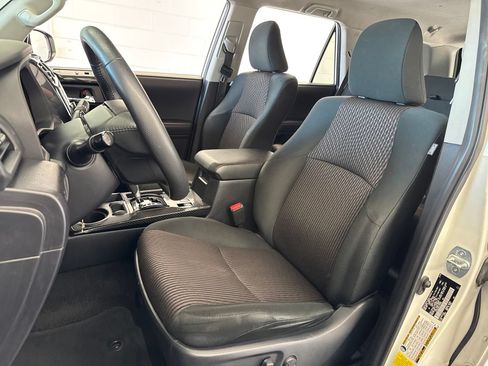 Used 2020 Toyota 4Runner TRD Off-Road AWD/4WD image 15