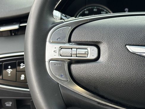 Used 2025 Genesis GV70 2.5T image 8