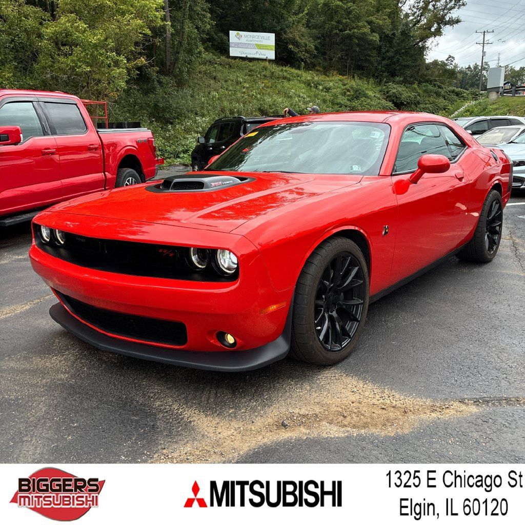 Used 2016 Dodge Challenger R/T Scat Pack RWD image 1