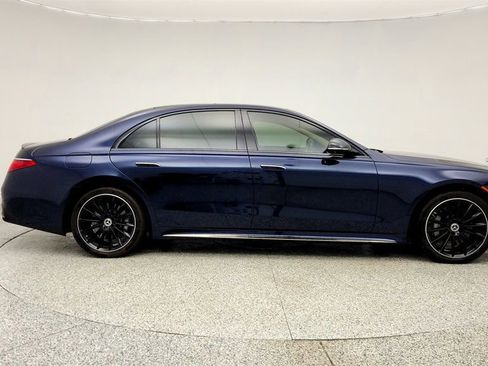 Used 2024 Mercedes-Benz S 580e 4MATIC Sedan w/ AMG Line image 4