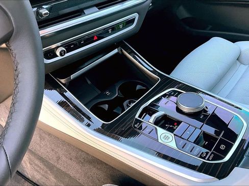 Certified 2026 BMW X5 xDrive40i w/ Climate Comfort Package image 15